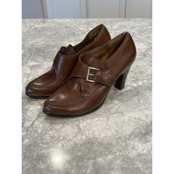 AEROSOLES Shoes - Aerosoles Nostalgic Heelrest Size 7.5 Brown Leather Heel Shoes